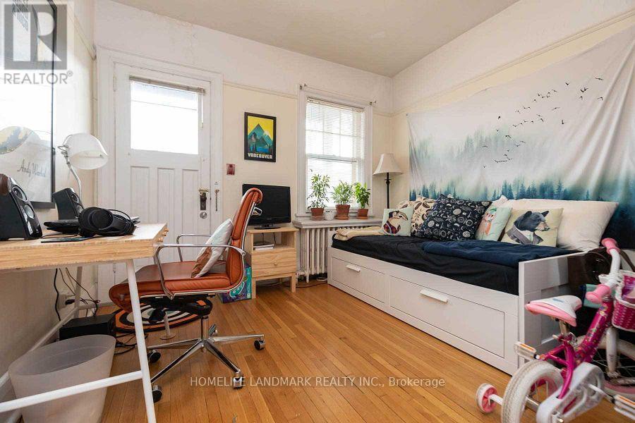 Main - 969 Avenue Road, Toronto, Ontario  M5P 2K9 - Photo 6 - C12440777