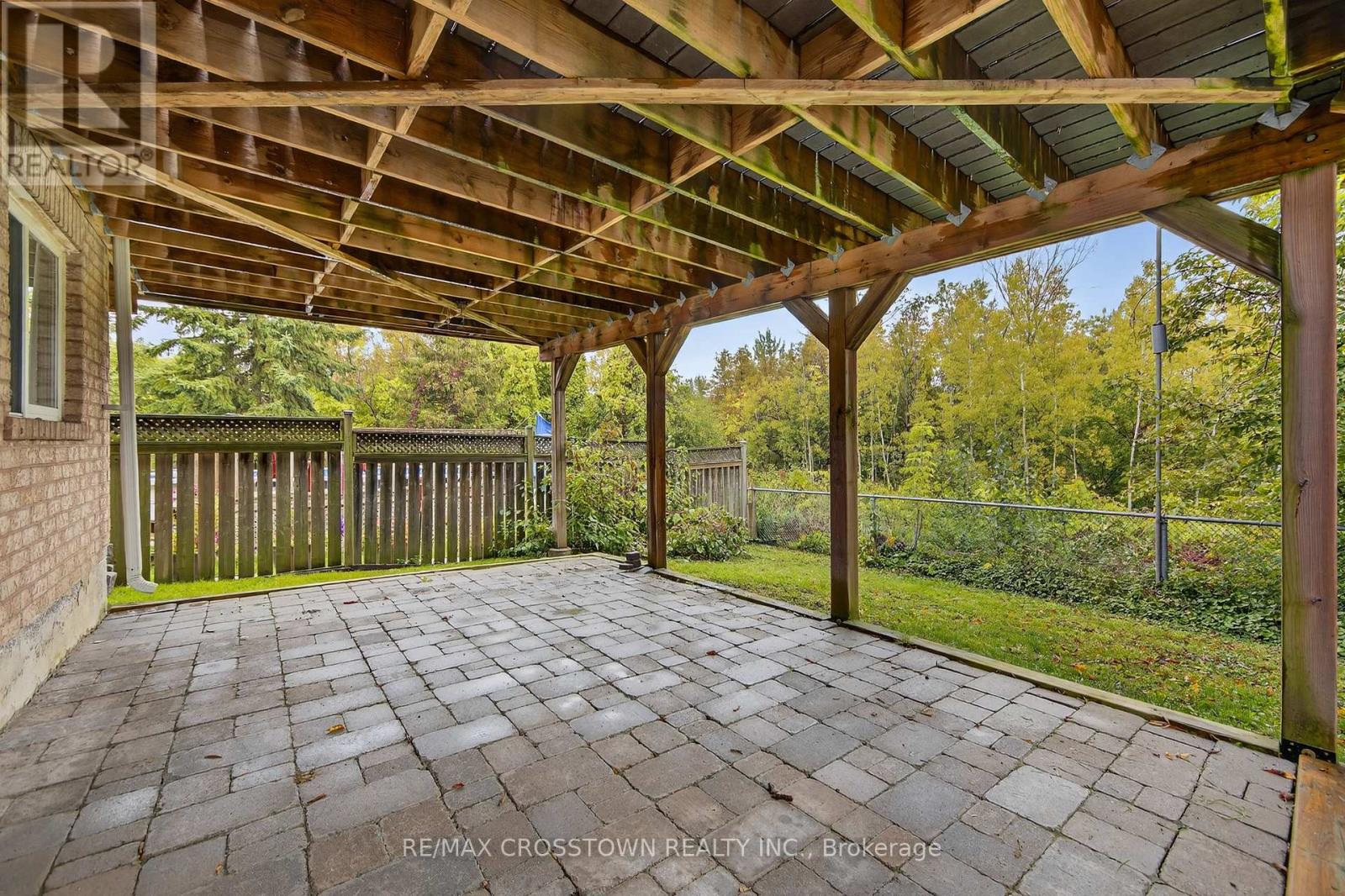 1258 Vincent Crescent, Innisfil, Ontario  L9S 1Z6 - Photo 33 - N12428389