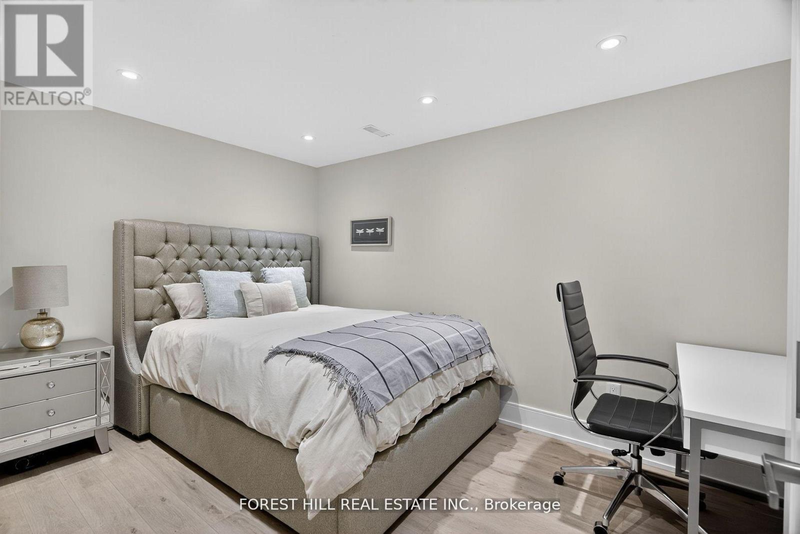 272a Beta Street, Toronto, Ontario  M8W 4J1 - Photo 27 - W12430501
