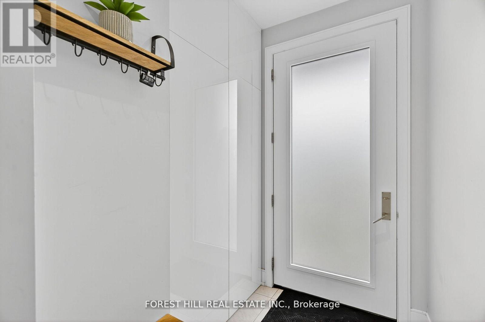 272a Beta Street, Toronto, Ontario  M8W 4J1 - Photo 13 - W12430501