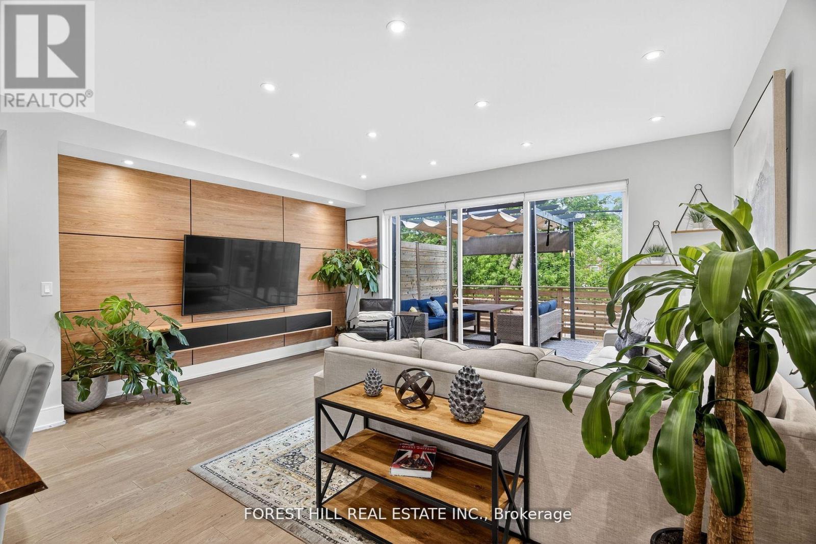 272a Beta Street, Toronto, Ontario  M8W 4J1 - Photo 9 - W12430501