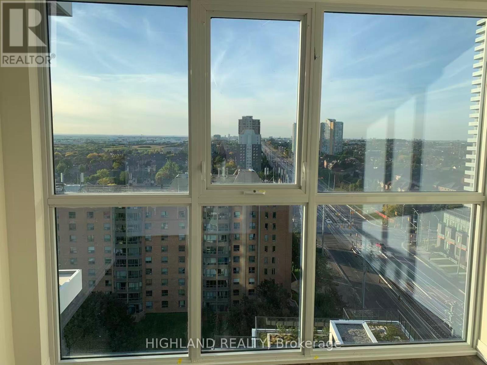 1308 - 15 Watergarden Drive, Mississauga, Ontario  L5R 1B2 - Photo 12 - W12439599
