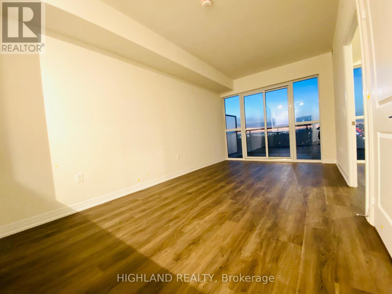 1308 - 15 Watergarden Drive, Mississauga, Ontario  L5R 1B2 - Photo 3 - W12439599