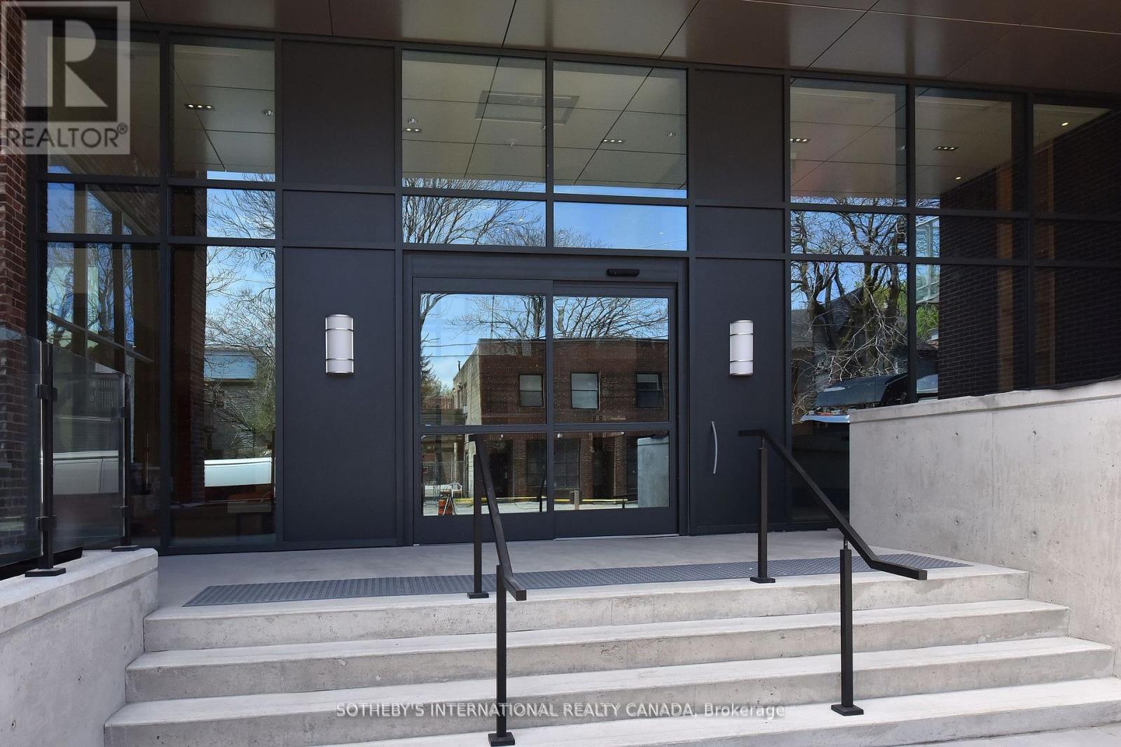 526 - 150 Logan Avenue, Toronto, Ontario  M4M 0E4 - Photo 2 - E12440668