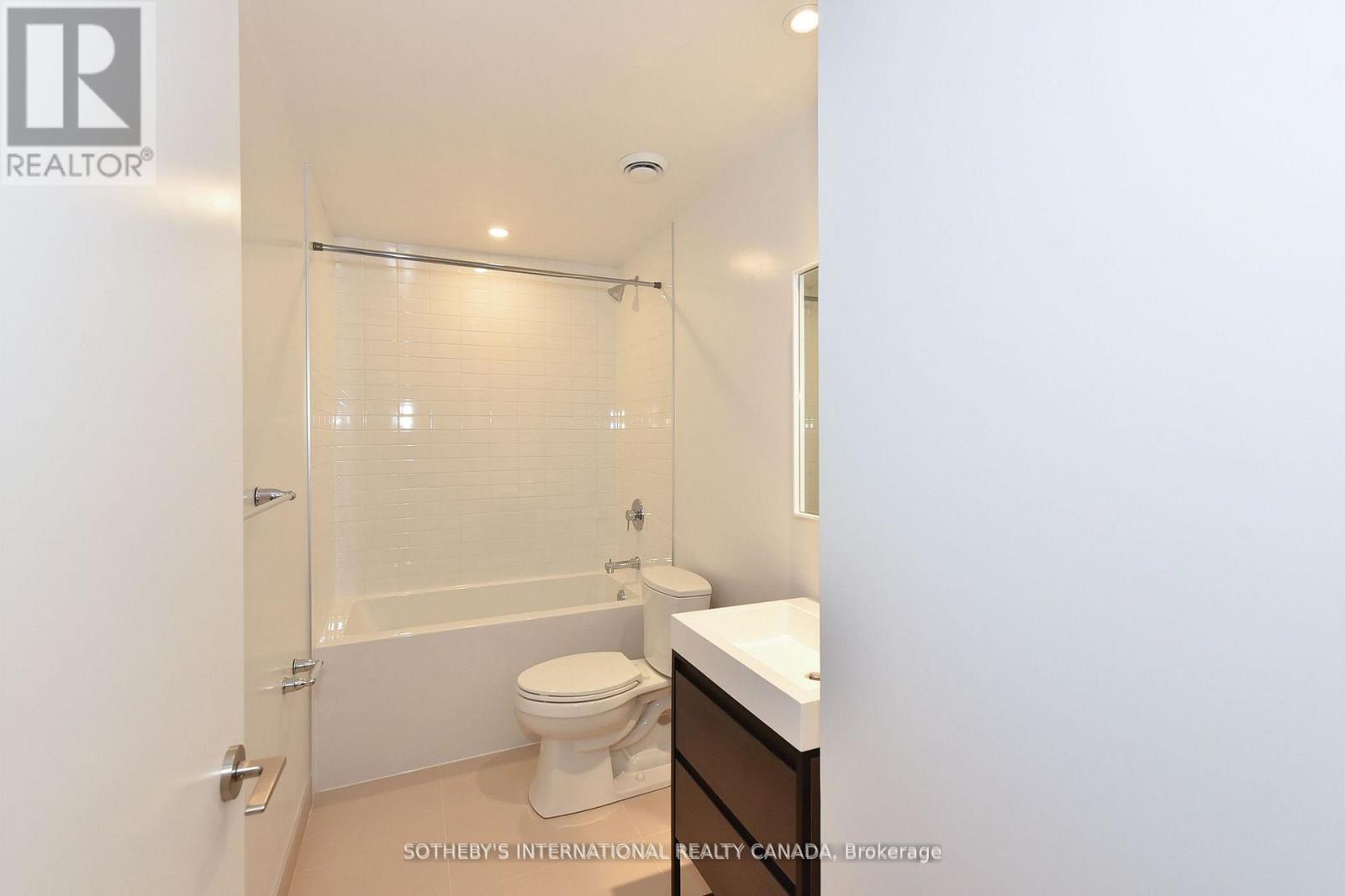 526 - 150 Logan Avenue, Toronto, Ontario  M4M 0E4 - Photo 30 - E12440668