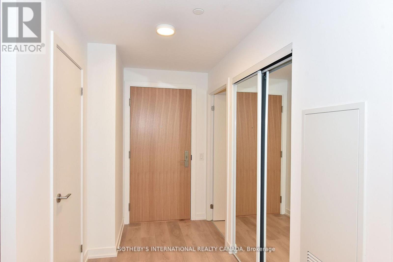526 - 150 Logan Avenue, Toronto, Ontario  M4M 0E4 - Photo 8 - E12440668