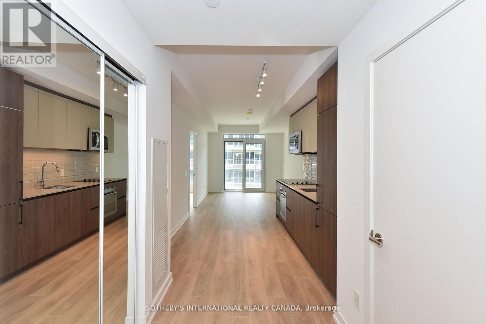 526 - 150 Logan Avenue, Toronto, Ontario  M4M 0E4 - Photo 9 - E12440668