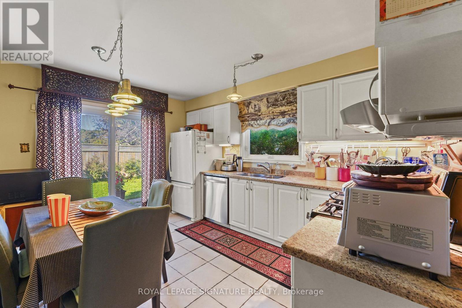 1556 Amberlea Road, Pickering, Ontario  L1V 4V8 - Photo 13 - E12440704