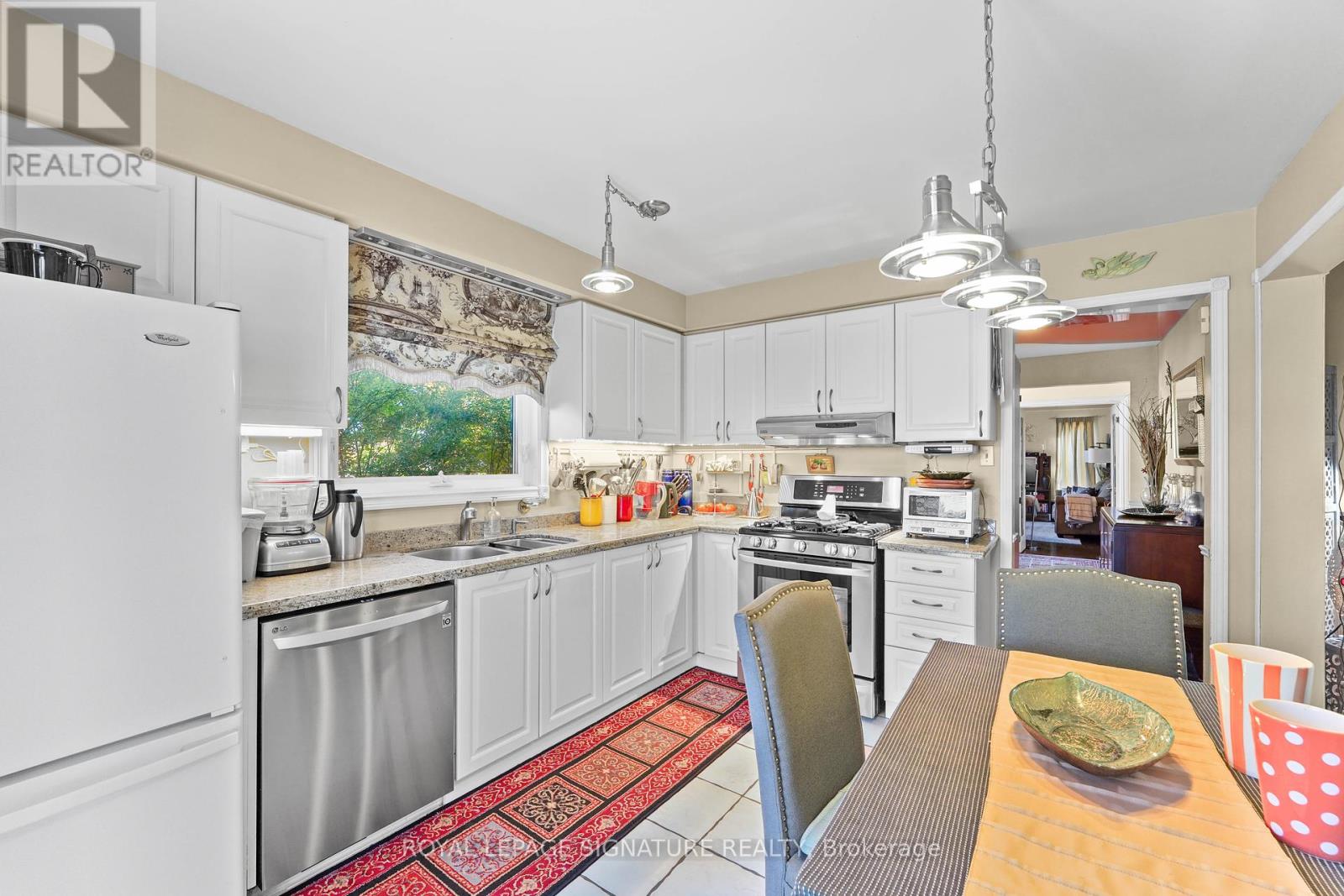 1556 Amberlea Road, Pickering, Ontario  L1V 4V8 - Photo 16 - E12440704