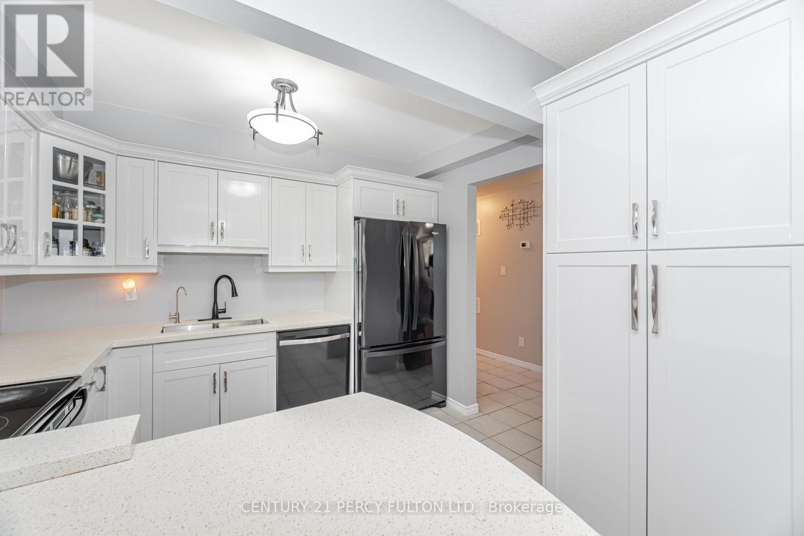 30 Firwood Avenue, Clarington (Courtice), Ontario  L1E 1P9 - Photo 7 - E12440728