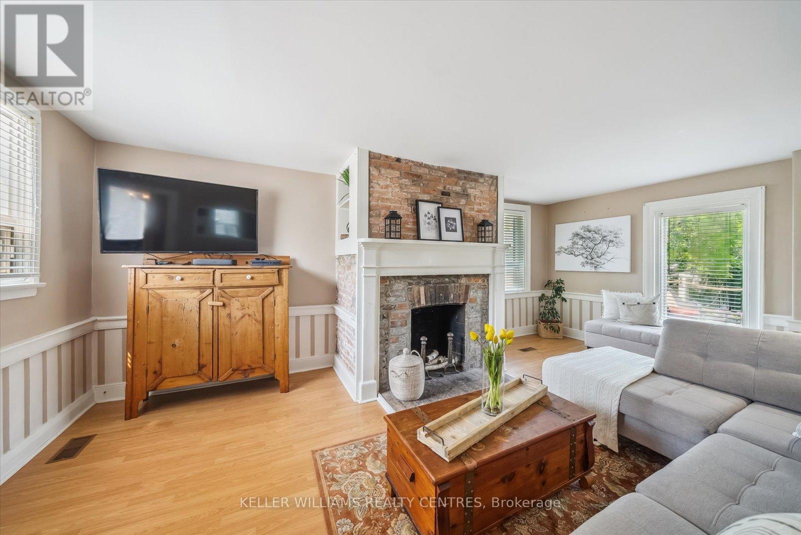 19277 Yonge Street, East Gwillimbury, Ontario  L9N 1L1 - Photo 7 - N12440702