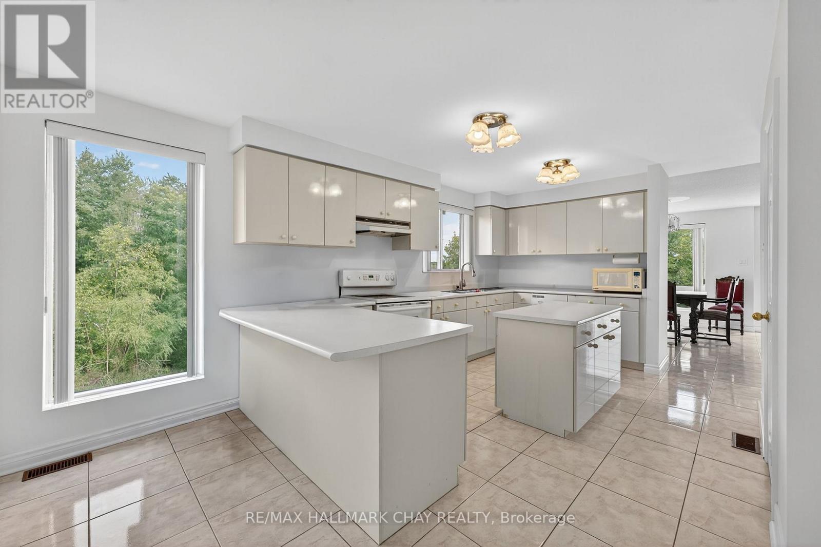 2702 6th Line, Innisfil, Ontario  L9S 4S4 - Photo 5 - N12440735