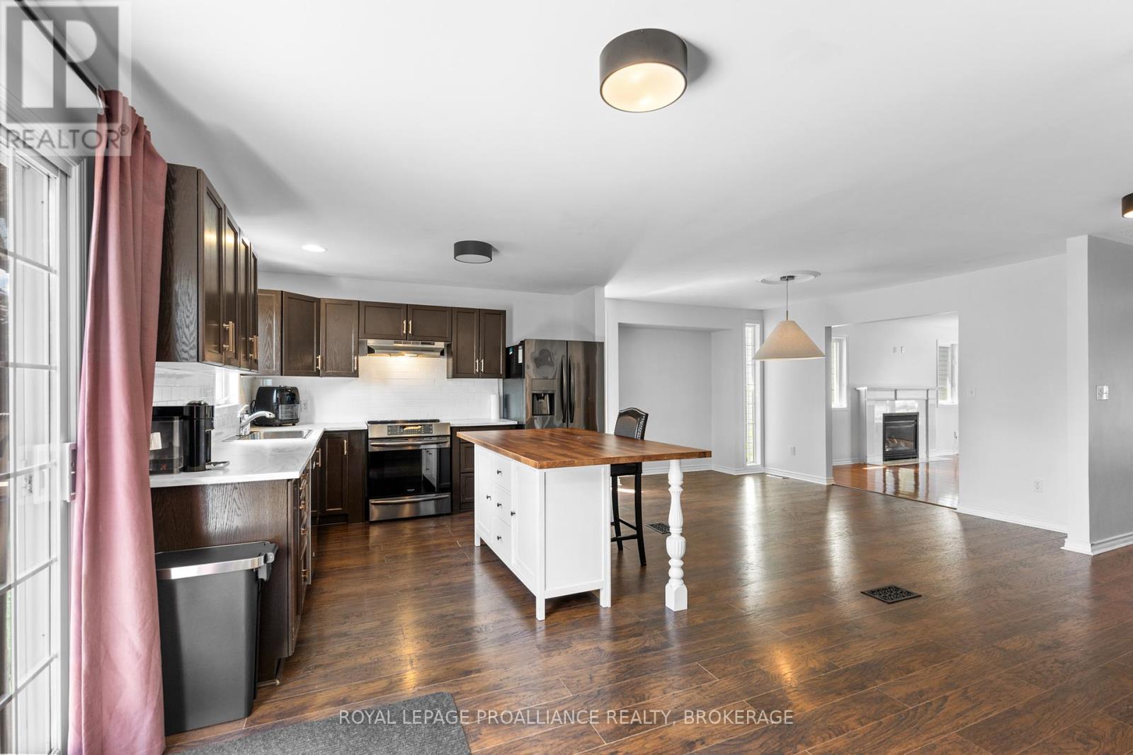 343 Sunrise Crescent, Kingston (East Gardiners Rd), Ontario  K7M 8A5 - Photo 11 - X12440828