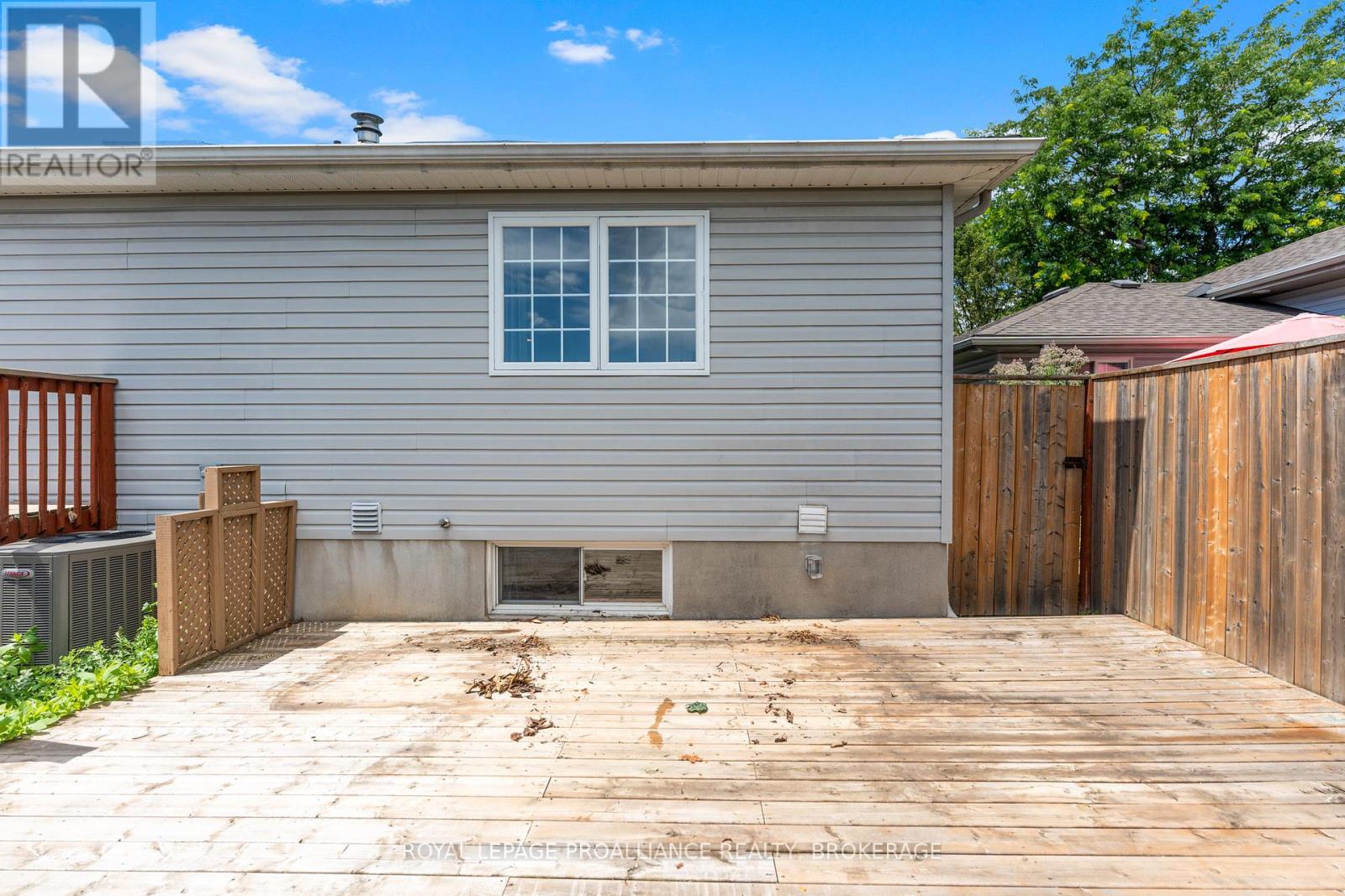 343 Sunrise Crescent, Kingston (East Gardiners Rd), Ontario  K7M 8A5 - Photo 43 - X12440828