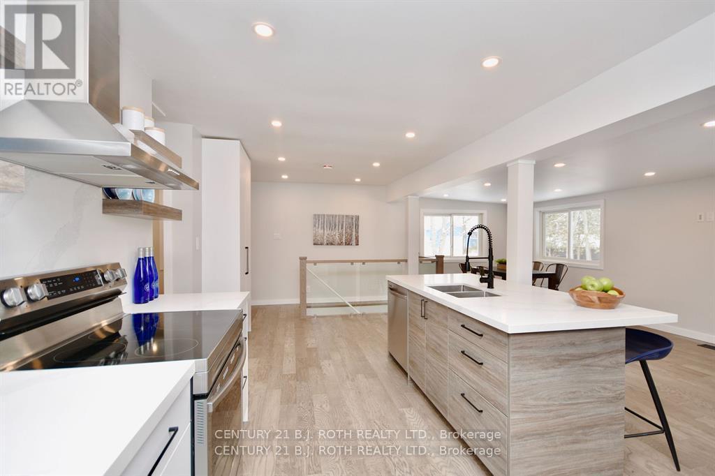 263 Robins Point Road, Tay, Ontario  L0K 2A0 - Photo 7 - S12440666