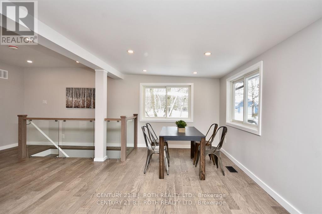 263 Robins Point Road, Tay, Ontario  L0K 2A0 - Photo 9 - S12440666