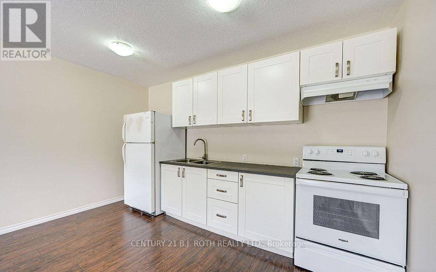 1 - 303 Moffat Street, Orillia, Ontario  L3V 4E9 - Photo 5 - S12440692