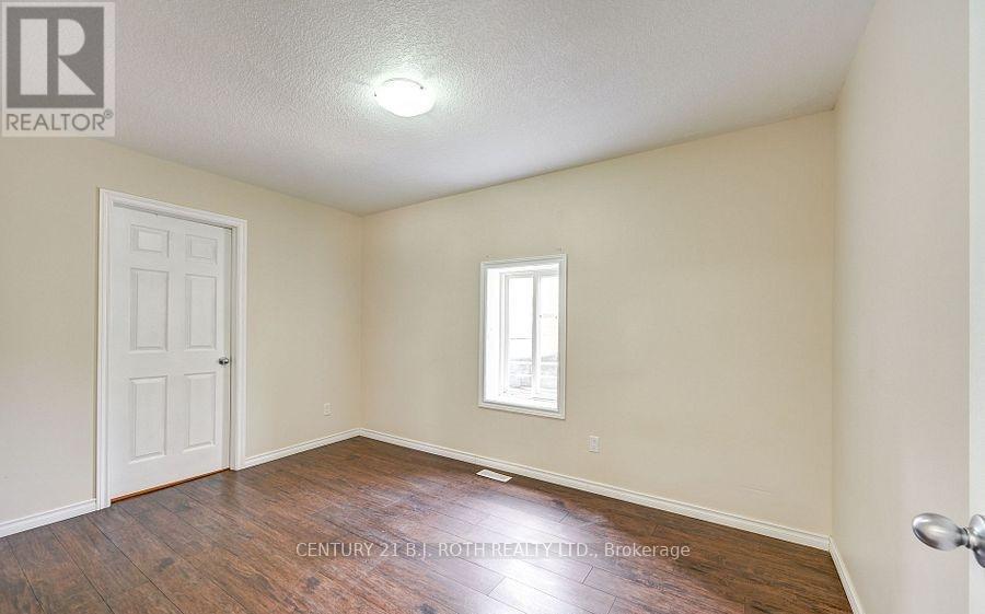 1 - 303 Moffat Street, Orillia, Ontario  L3V 4E9 - Photo 7 - S12440692