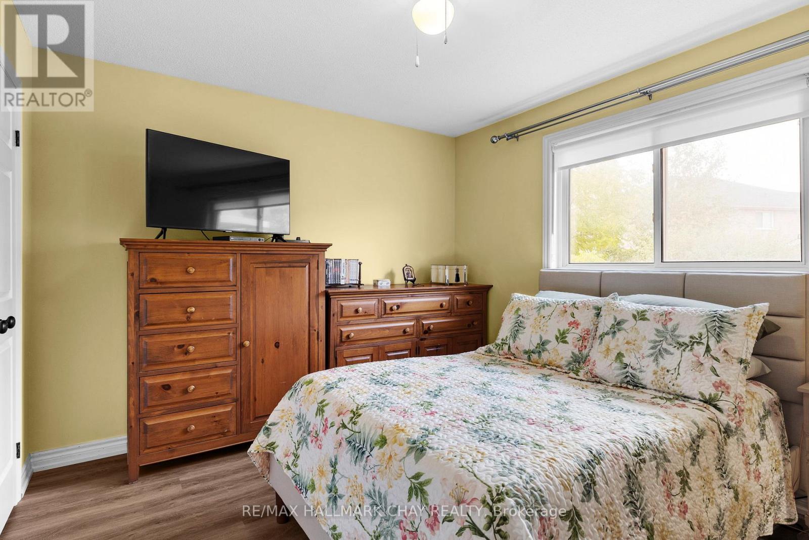 91 Ruffet Drive, Barrie, Ontario  L4N 0N7 - Photo 16 - S12440726