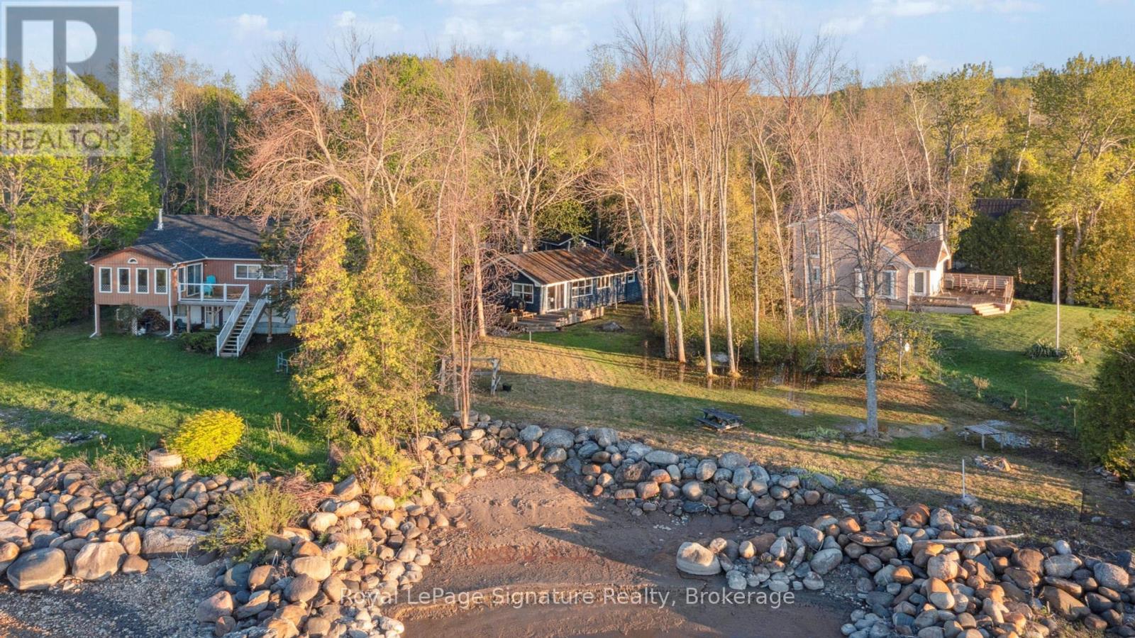 129 Sunset Boulevard, Blue Mountains, Ontario  N0H 2P0 - Photo 5 - X12440831