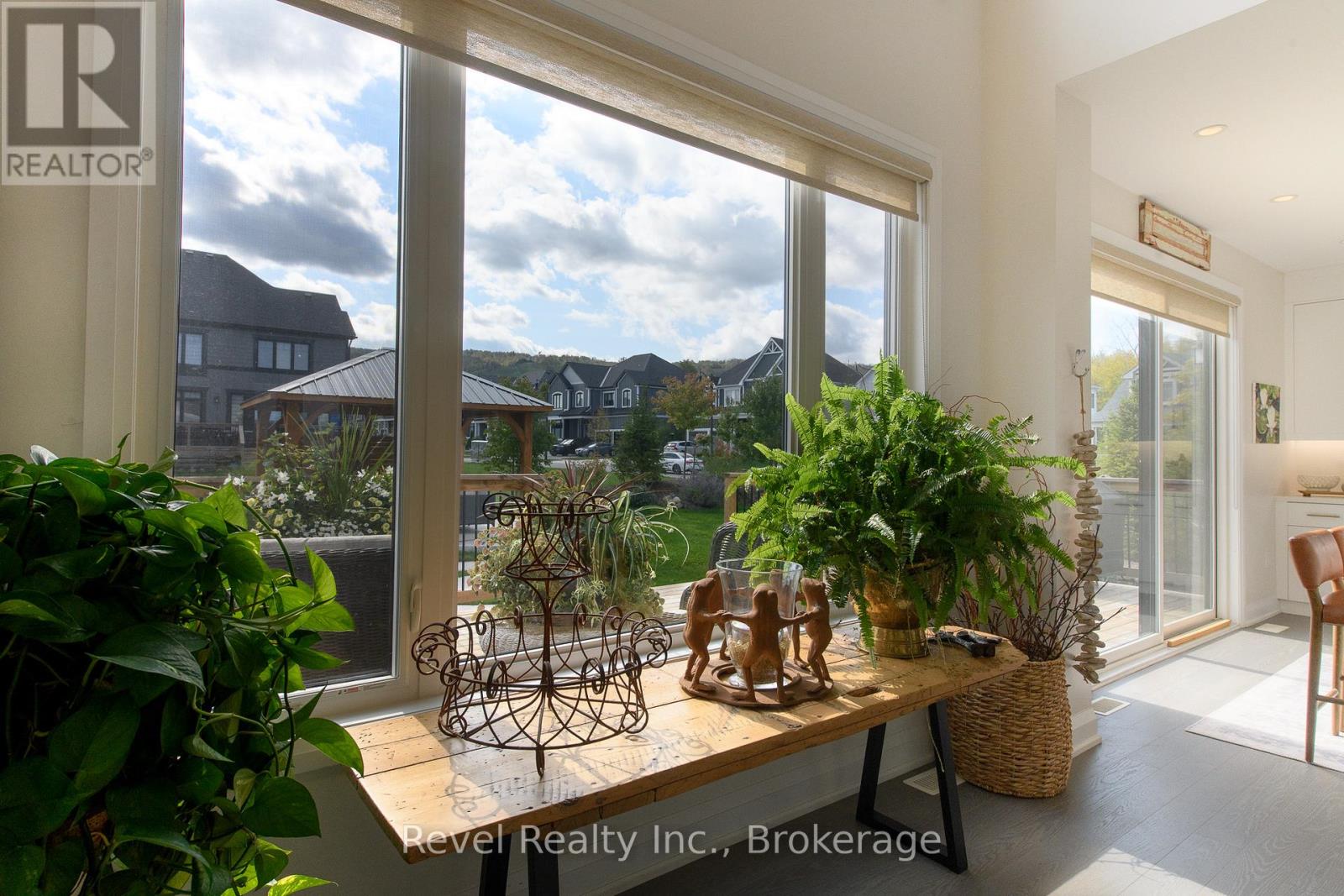 101 Reed Way, Blue Mountains, Ontario  L9Y 0V1 - Photo 8 - X12440856