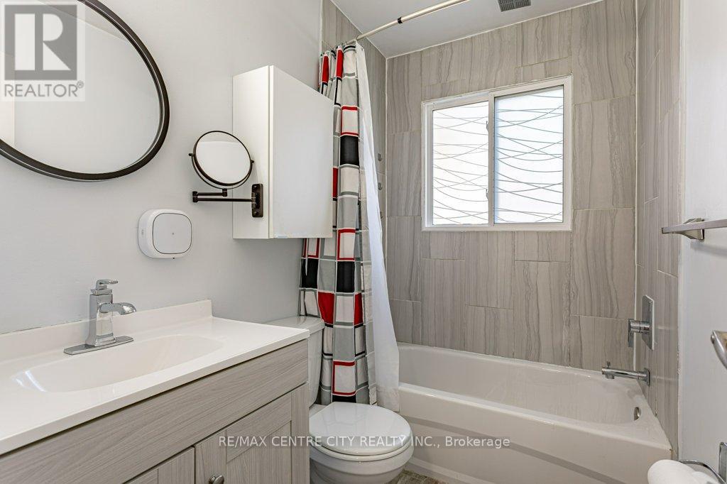 76 Fitzroy Place, London South, Ontario  N6E 1J1 - Photo 14 - X12440819