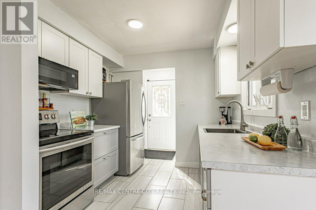 76 Fitzroy Place, London South, Ontario  N6E 1J1 - Photo 6 - X12440819