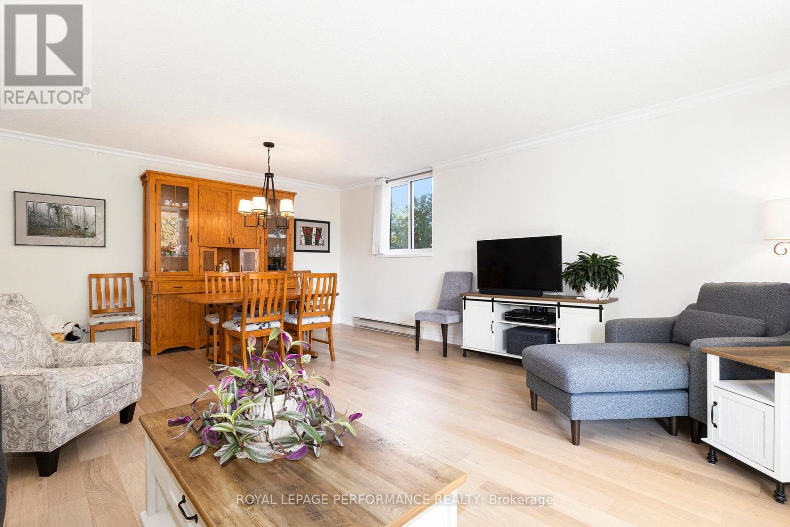 101 - 1705 Playfair Drive, Ottawa, Ontario  K1H 8P6 - Photo 4 - X12440793