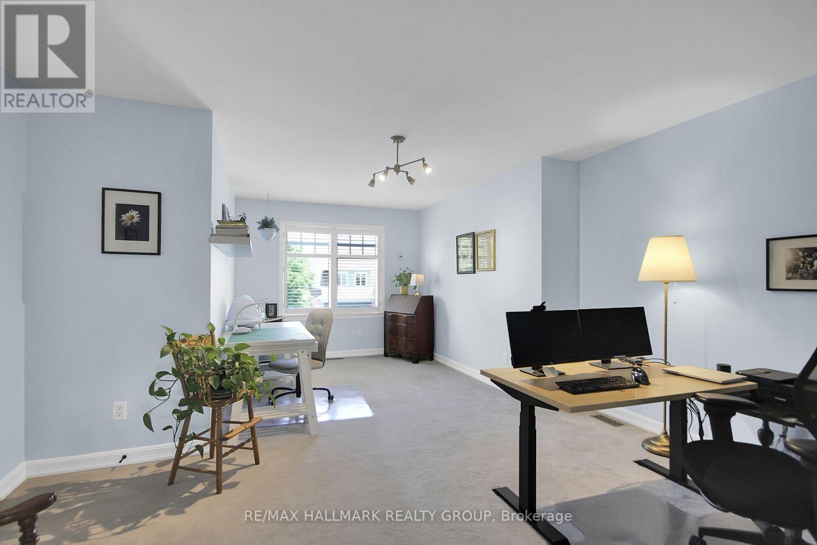 30 Oakbriar Crescent, Ottawa, Ontario  K2J 5G1 - Photo 21 - X12440817