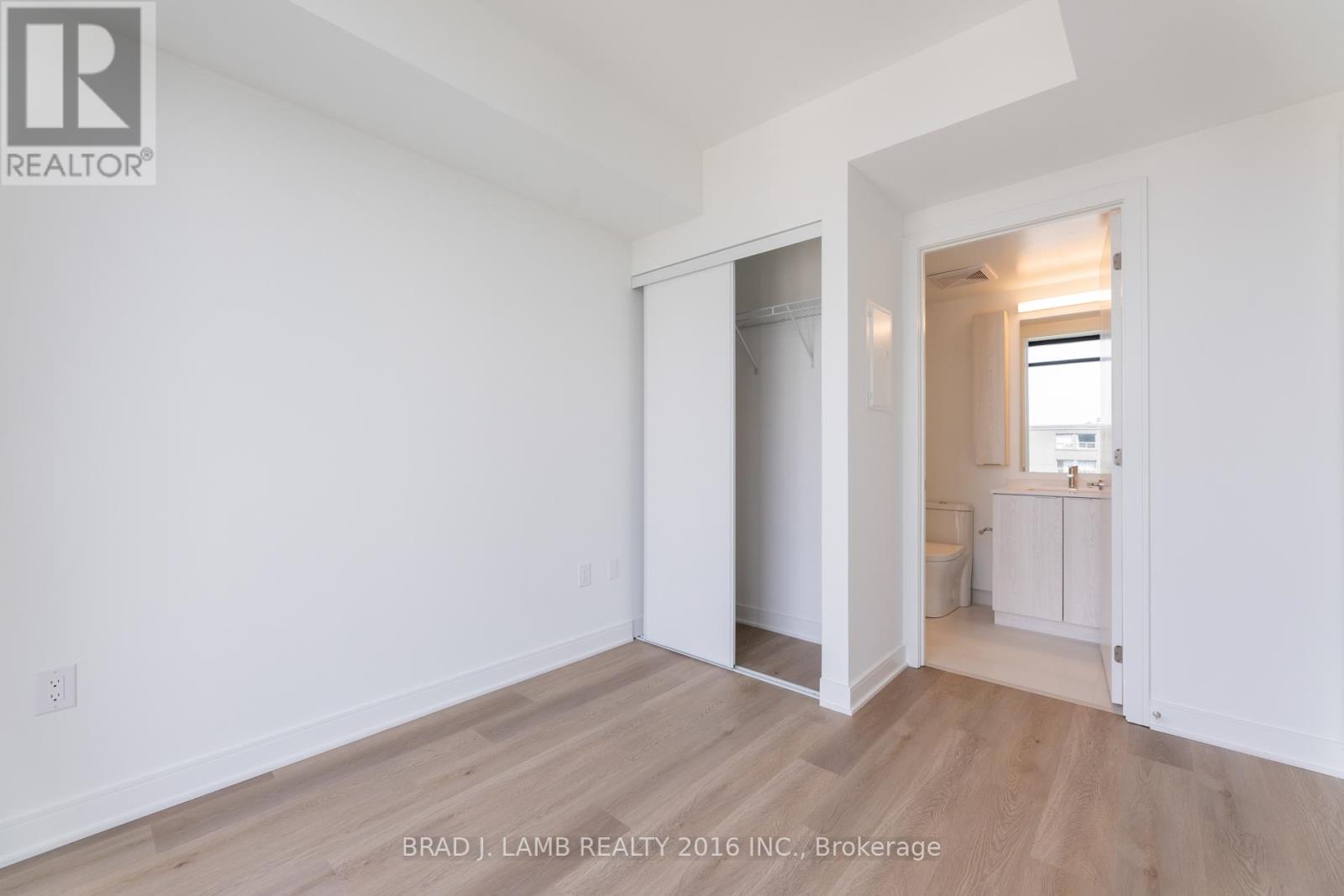 1010 - 86 Dundas Street E, Mississauga, Ontario  L5A 0B1 - Photo 13 - W12440669