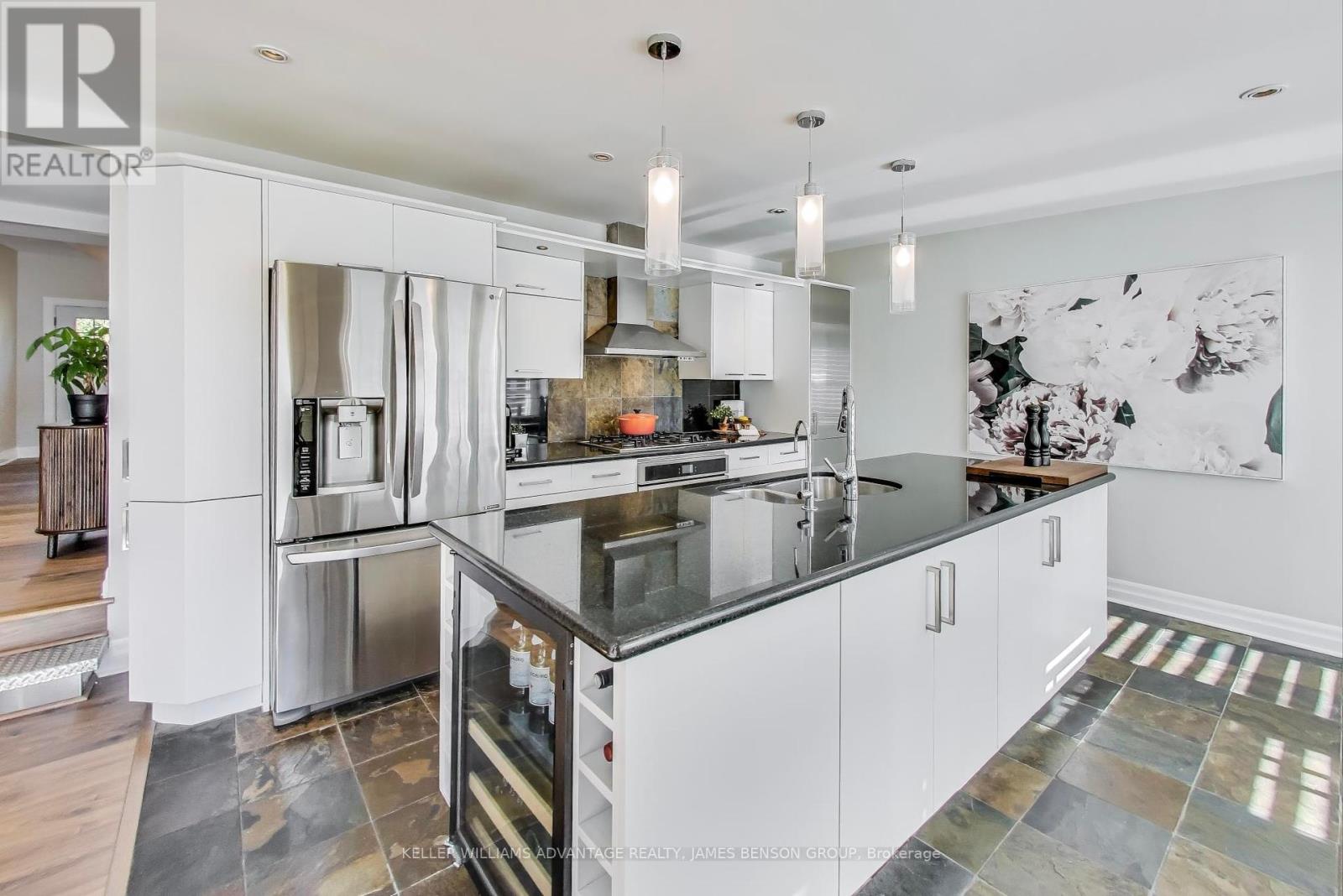 1188 Mineola Gardens, Mississauga (Mineola), Ontario  L5G 3X9 - Photo 8 - W12440672