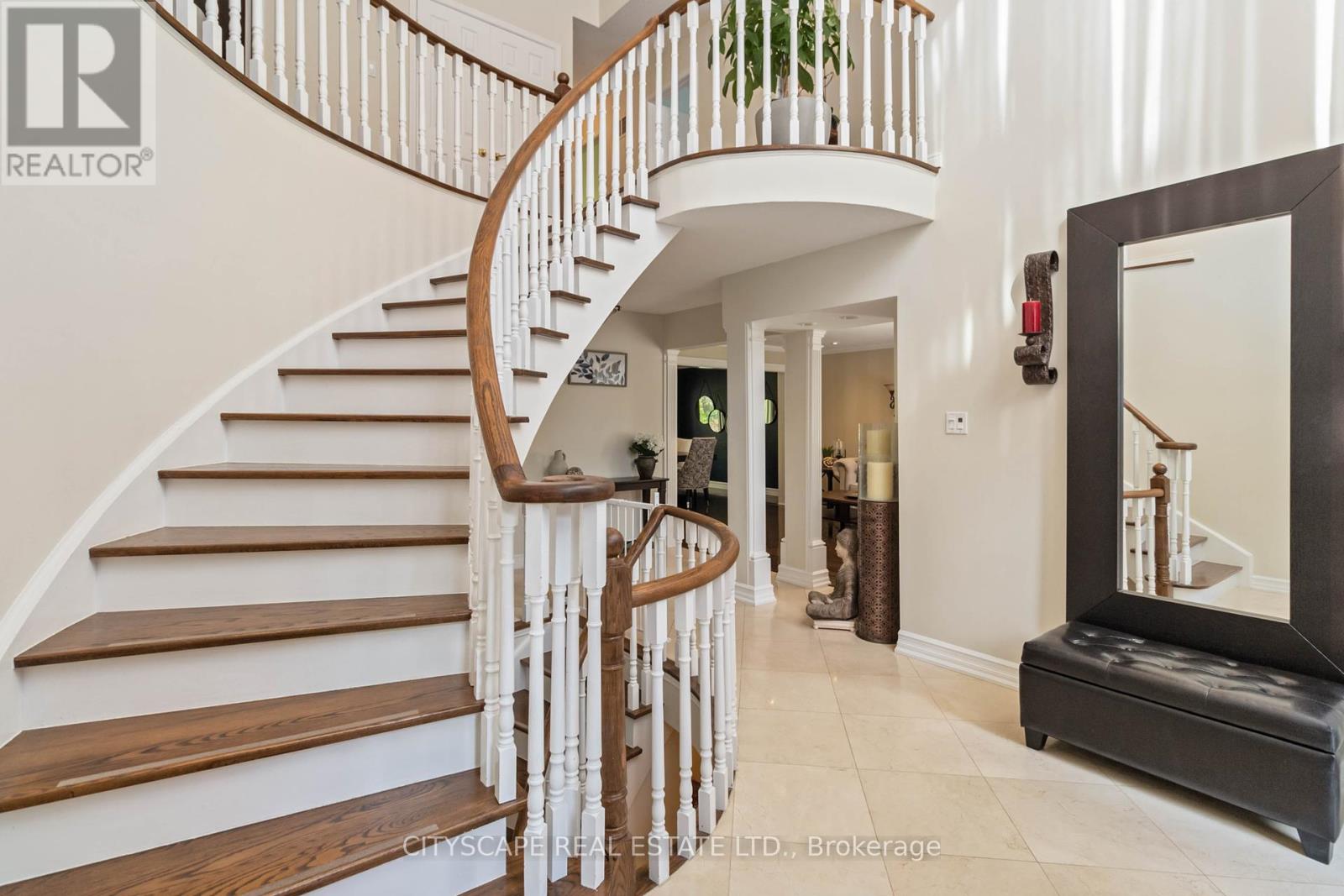 1836 Friar Tuck Court, Mississauga, Ontario  L5K 2L4 - Photo 17 - W12440683