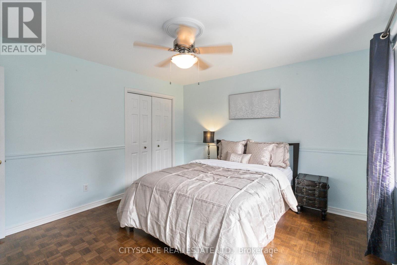 1836 Friar Tuck Court, Mississauga, Ontario  L5K 2L4 - Photo 20 - W12440683