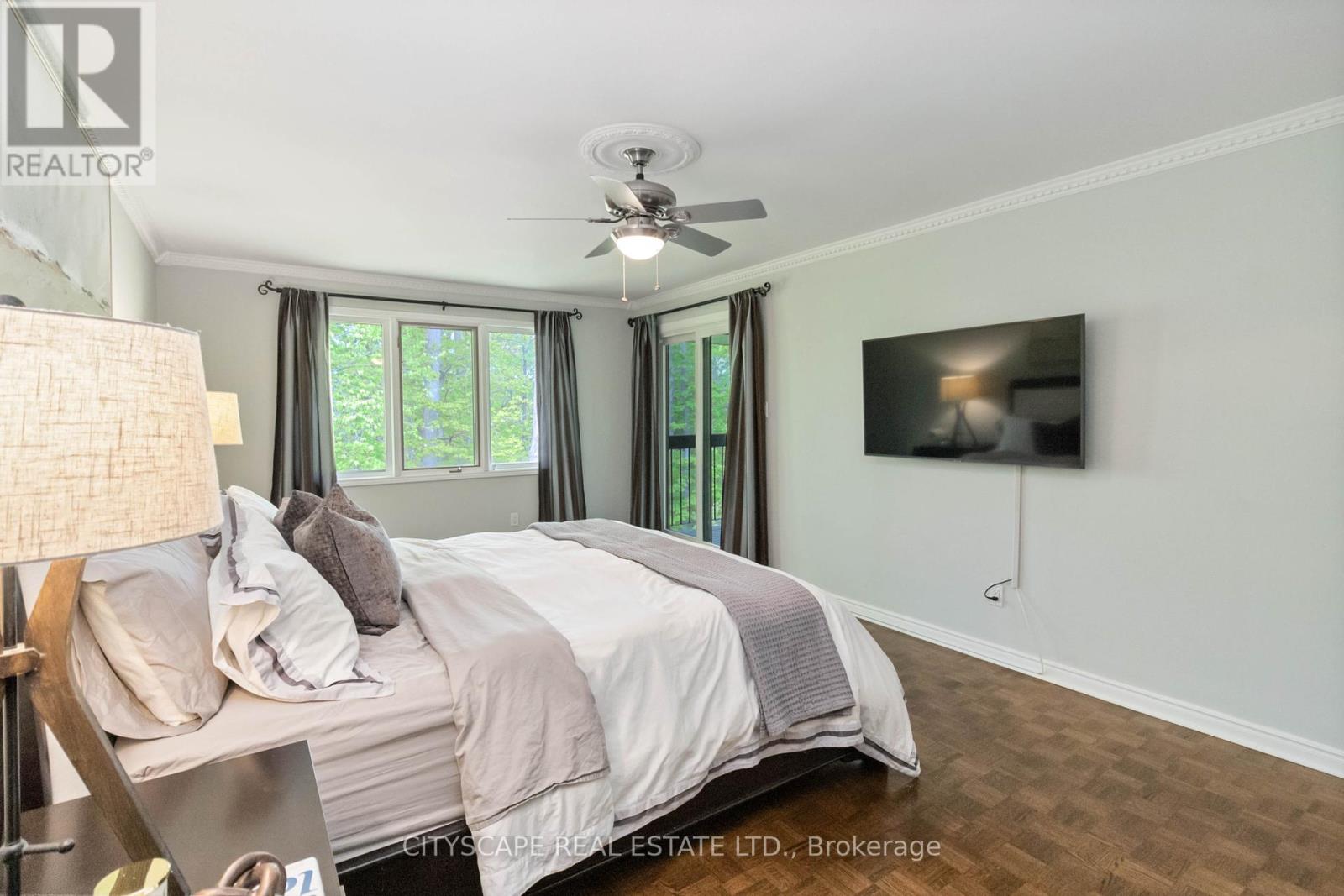 1836 Friar Tuck Court, Mississauga, Ontario  L5K 2L4 - Photo 26 - W12440683