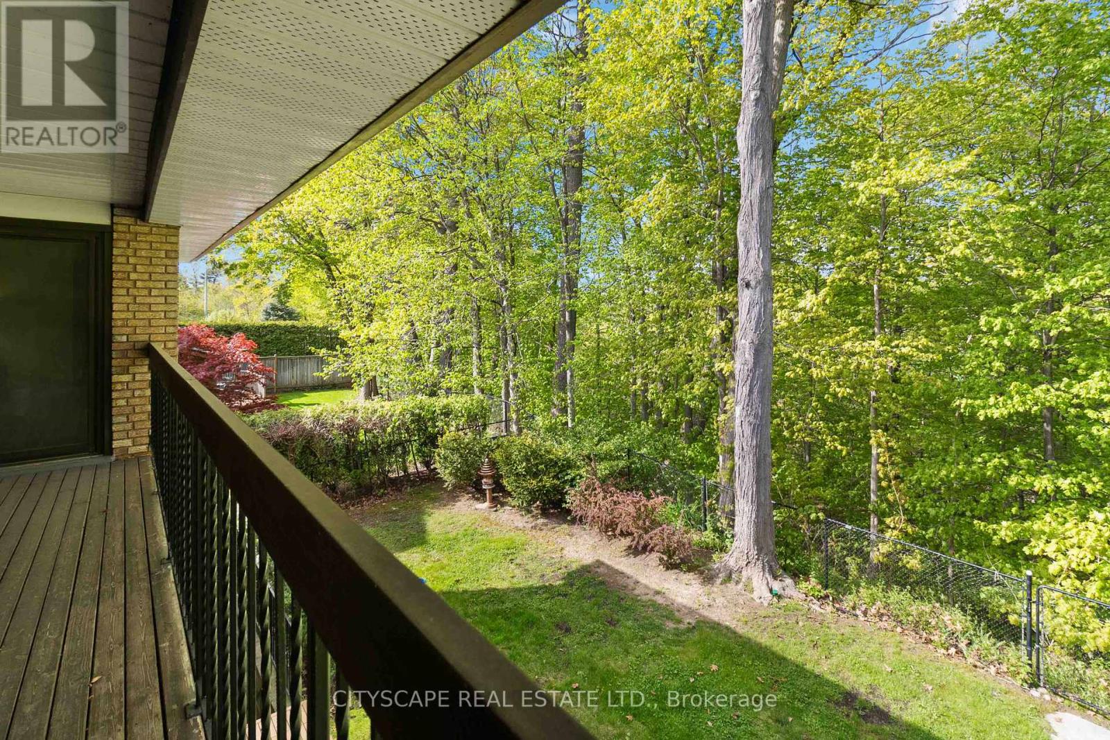 1836 Friar Tuck Court, Mississauga, Ontario  L5K 2L4 - Photo 28 - W12440683