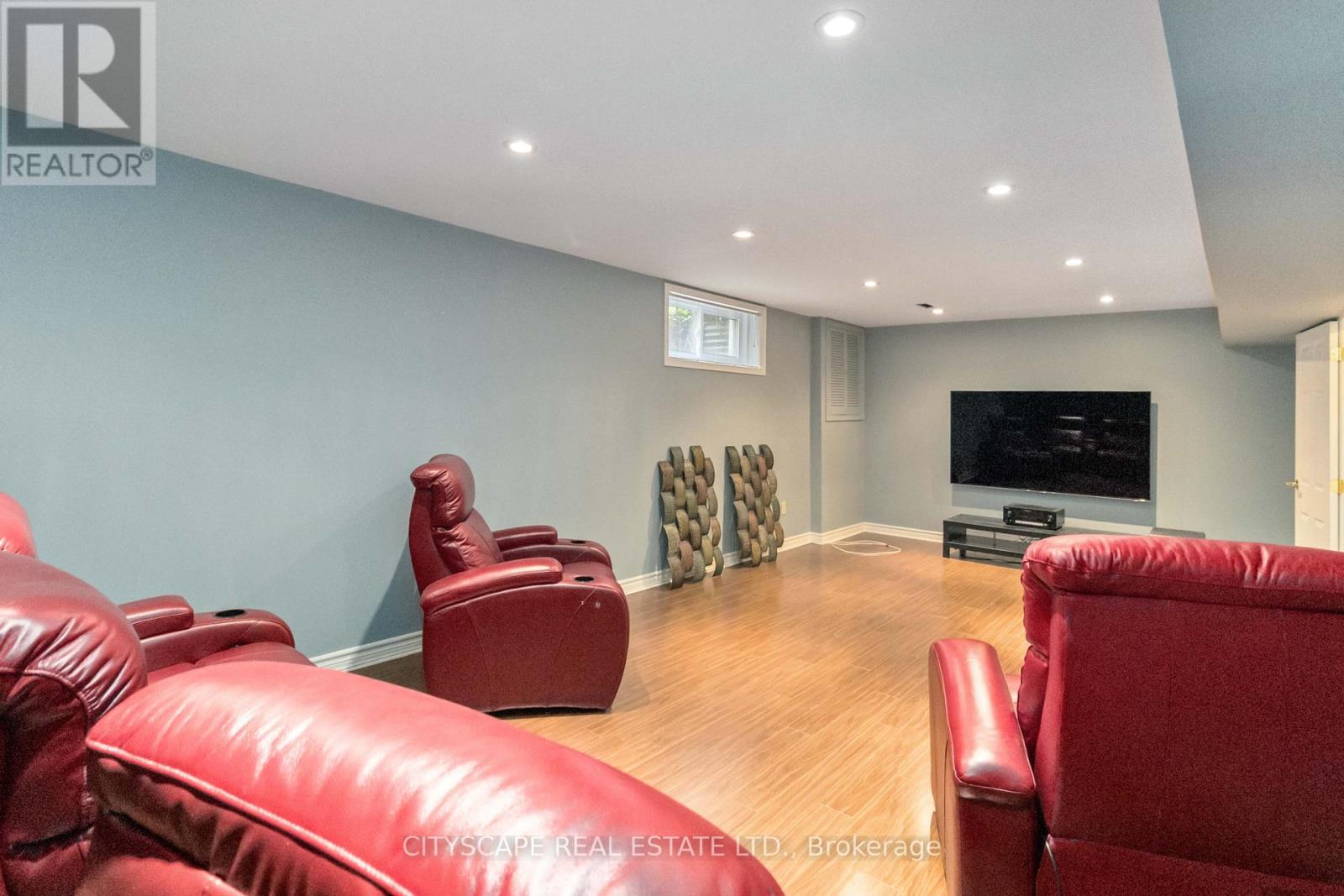 1836 Friar Tuck Court, Mississauga, Ontario  L5K 2L4 - Photo 32 - W12440683