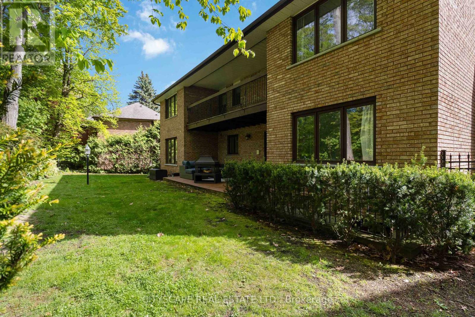 1836 Friar Tuck Court, Mississauga, Ontario  L5K 2L4 - Photo 39 - W12440683