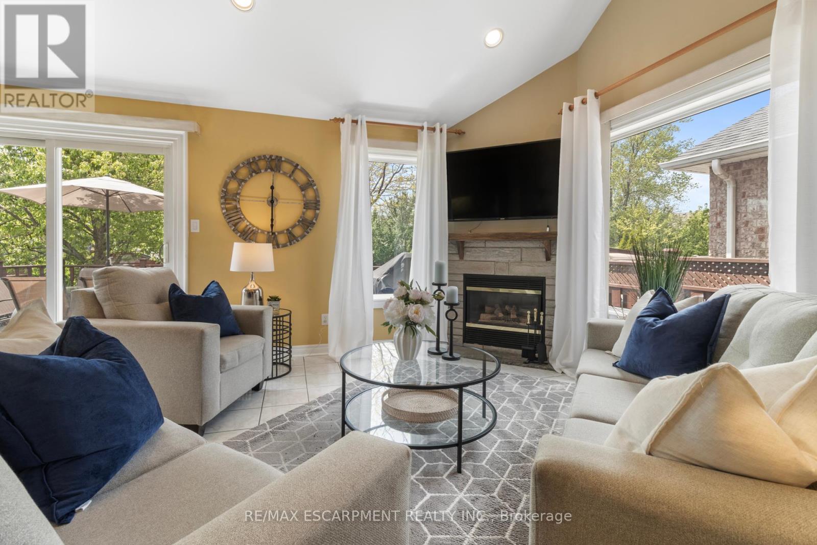 5414 Kinglet Avenue, Mississauga (East Credit), Ontario  L5V 2C8 - Photo 5 - W12440689