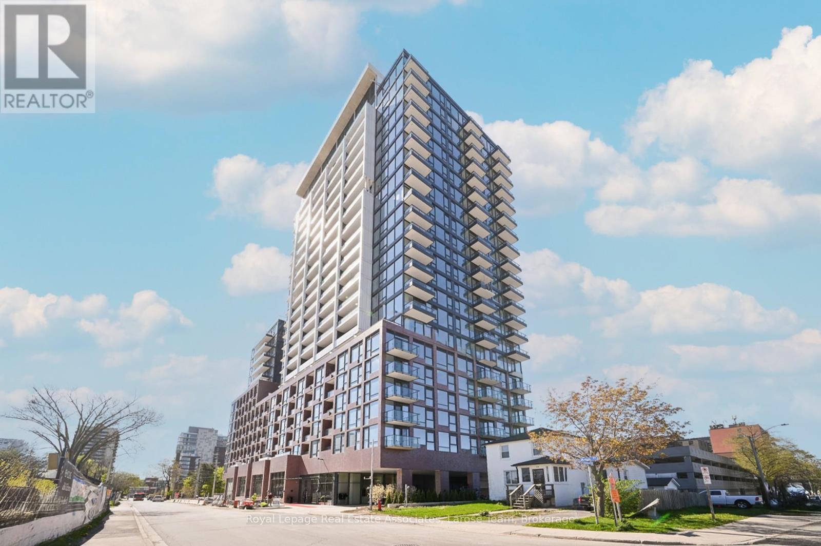 1307 - 28 Ann Street, Mississauga, Ontario  L5G 3G1 - Photo 1 - W12440691