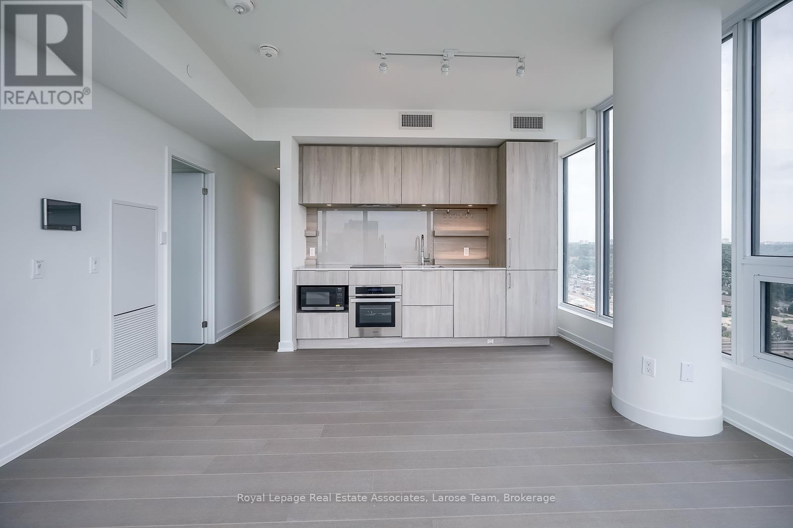 1307 - 28 Ann Street, Mississauga, Ontario  L5G 3G1 - Photo 5 - W12440691