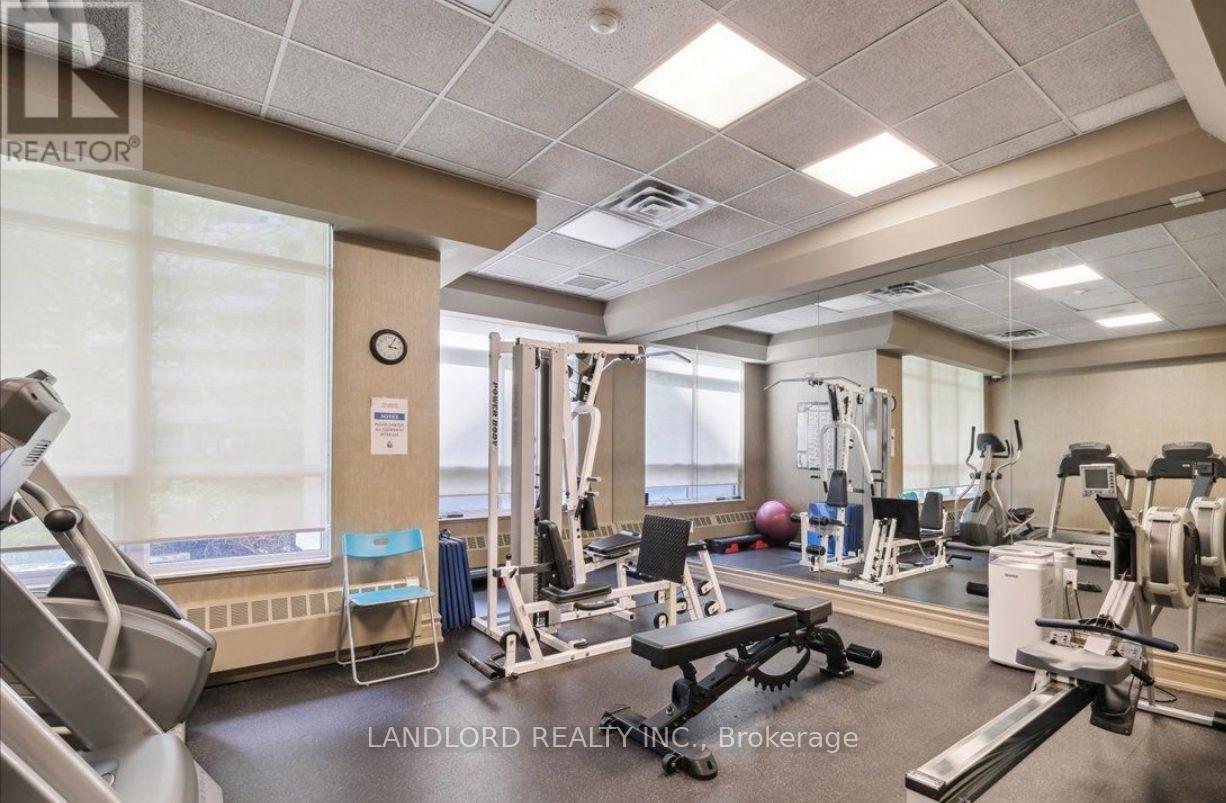 402 - 1 Lomond Drive, Toronto, Ontario  M8X 2Z3 - Photo 11 - W12440694
