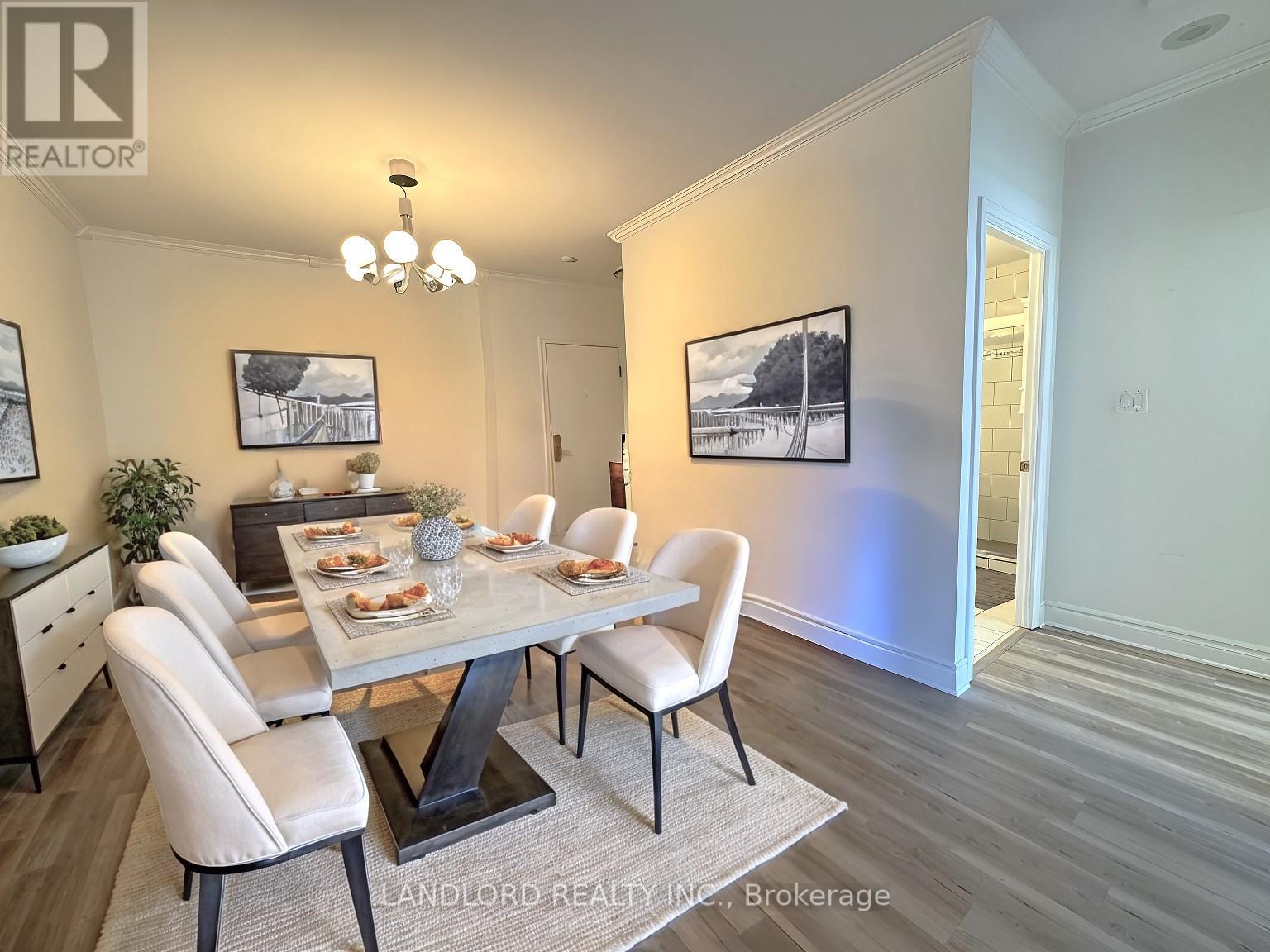 402 - 1 Lomond Drive, Toronto, Ontario  M8X 2Z3 - Photo 4 - W12440694