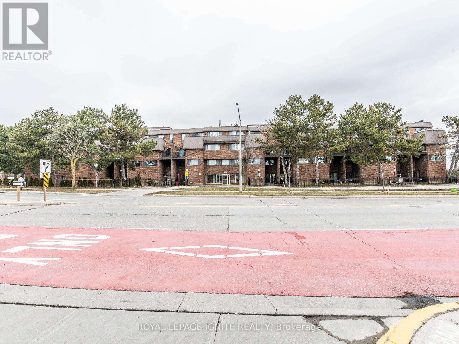 119 - 3455 Morning Star Drive, Mississauga, Ontario  L4T 3T9 - Photo 2 - W12440699