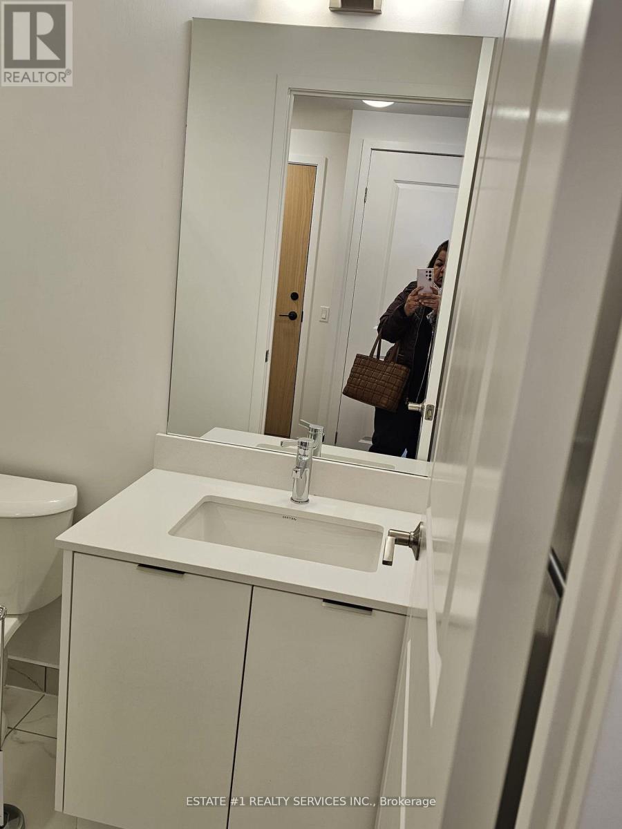 1410 - 204 Burnhamthrope Road E, Mississauga, Ontario  L5A 0B3 - Photo 19 - W12440706