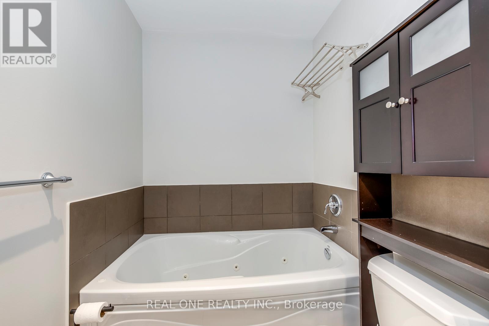1205 - 360 Pearl Street, Burlington, Ontario  L7R 1E1 - Photo 31 - W12440715