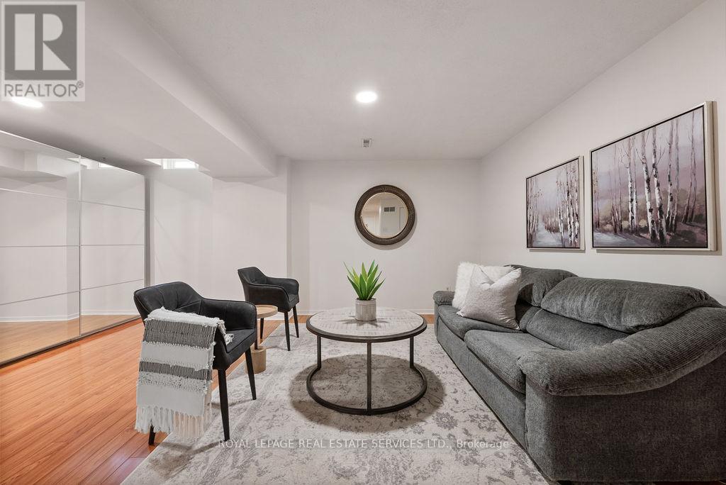 161 Riverview Street, Oakville (Br Bronte), Ontario  L6L 5S2 - Photo 23 - W12440723