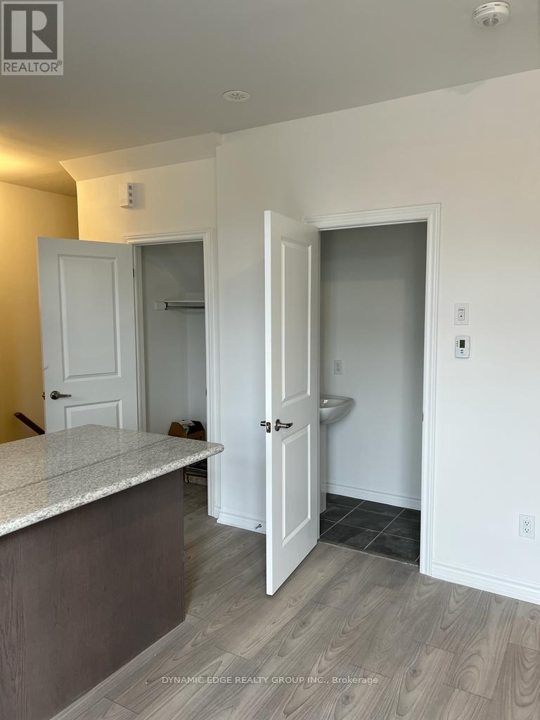 407 - 70 Halliford Place, Brampton, Ontario  L6P 0N5 - Photo 6 - W12440729