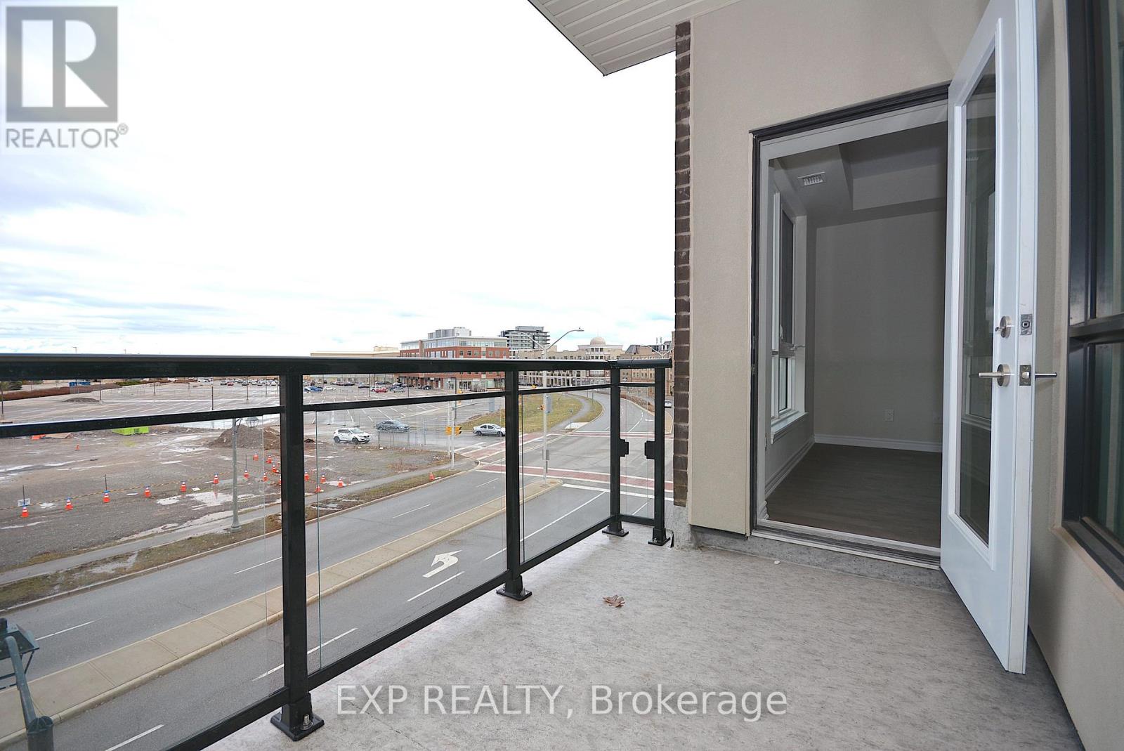 316 - 150 Oak Park Boulevard, Oakville, Ontario  L6H 0E7 - Photo 10 - W12440739