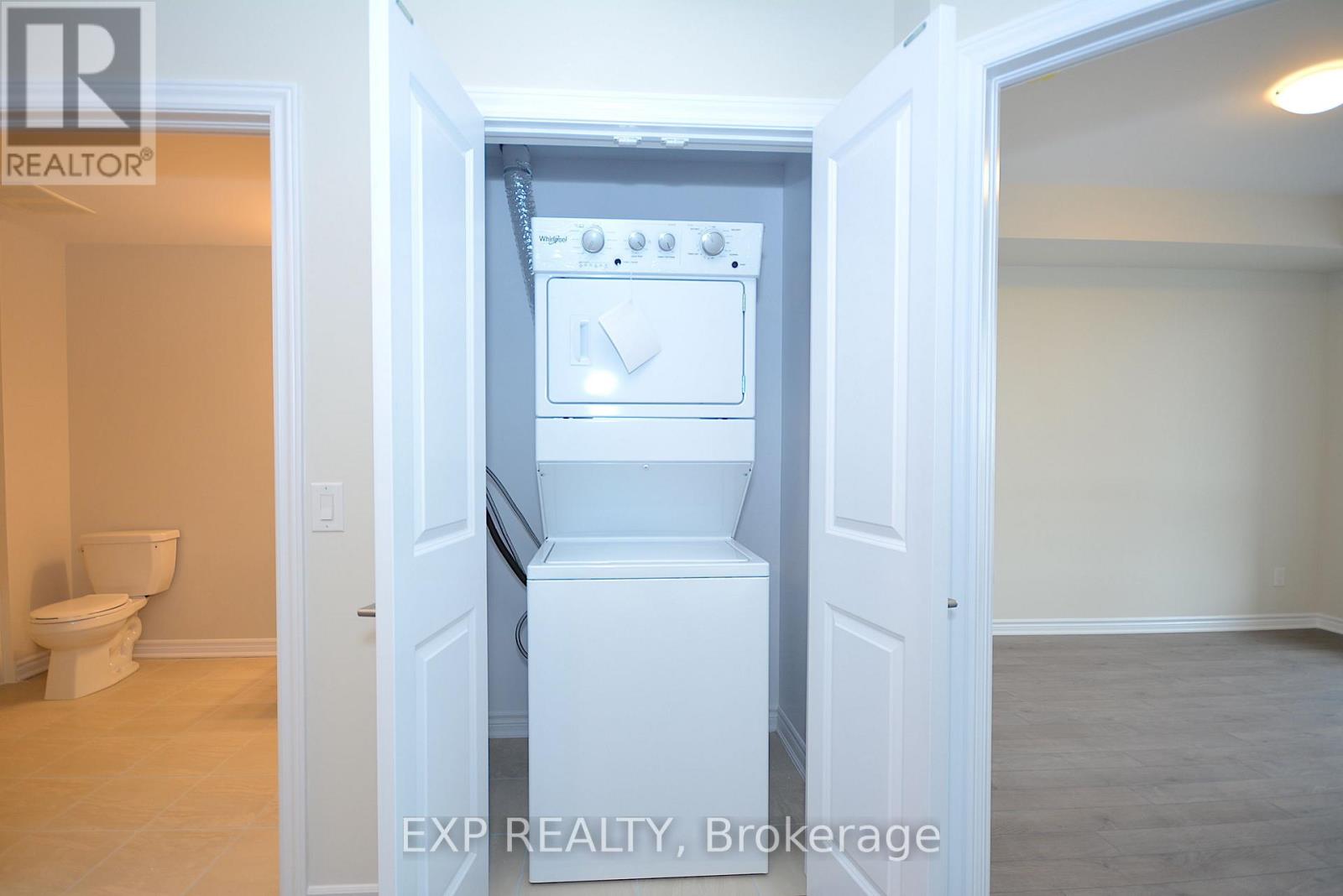 316 - 150 Oak Park Boulevard, Oakville, Ontario  L6H 0E7 - Photo 11 - W12440739