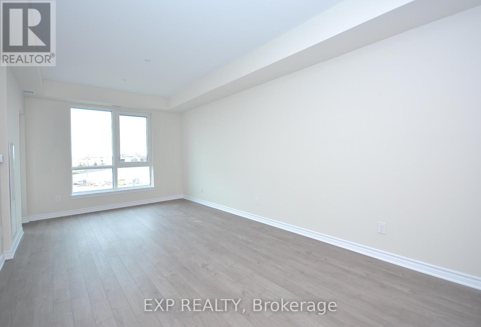 316 - 150 Oak Park Boulevard, Oakville, Ontario  L6H 0E7 - Photo 5 - W12440739